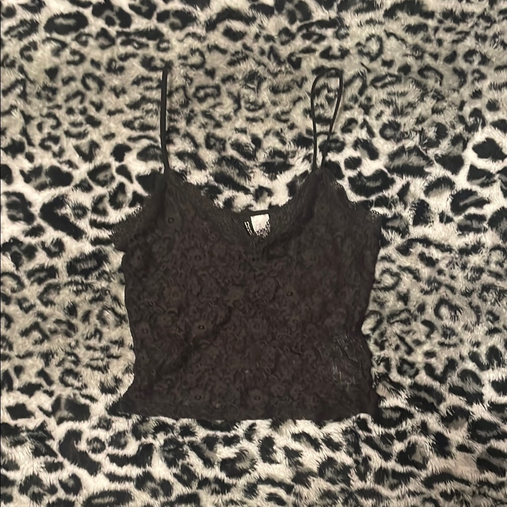 Black Sleeveless Crop Camisole with Fitted Asymmetrical Design